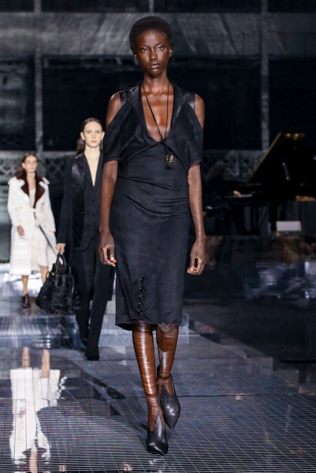 مجموعة بربري لخريف وشتاء 2020-2021 من اسبوع الموضة في لندن