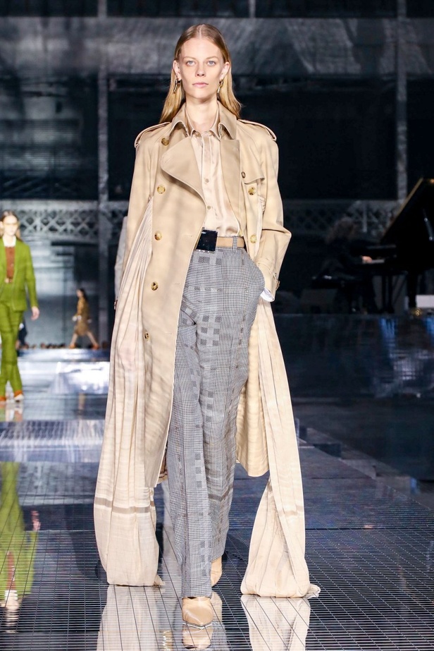 مجموعة بربري لخريف وشتاء 2020-2021 من اسبوع الموضة في لندن