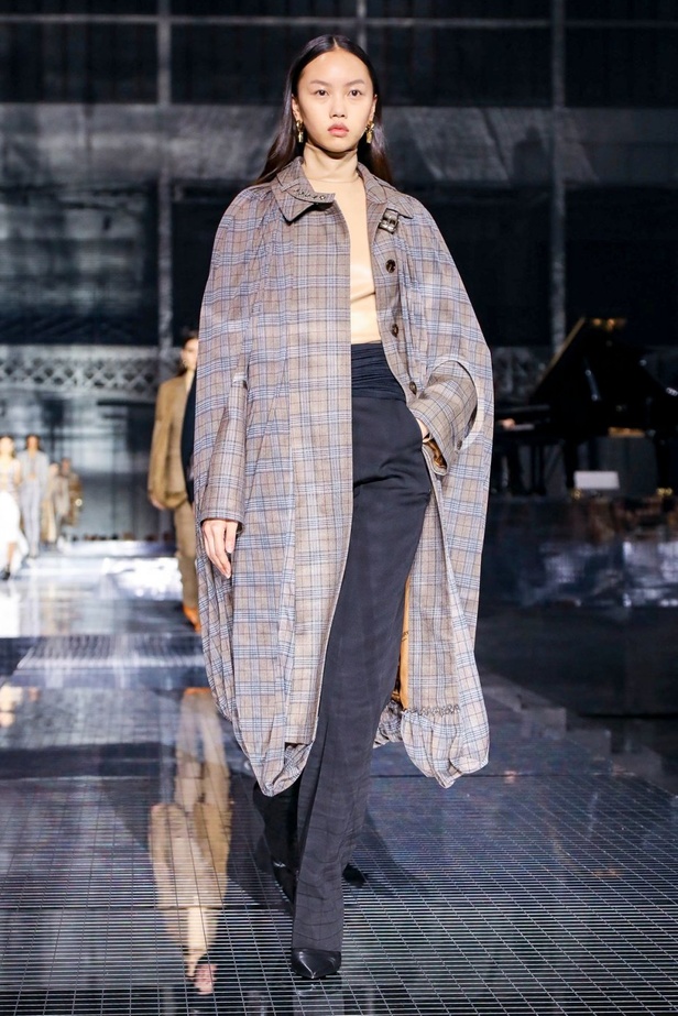 مجموعة بربري لخريف وشتاء 2020-2021 من اسبوع الموضة في لندن