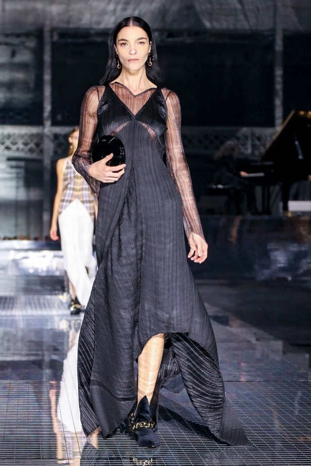 مجموعة بربري لخريف وشتاء 2020-2021 من اسبوع الموضة في لندن