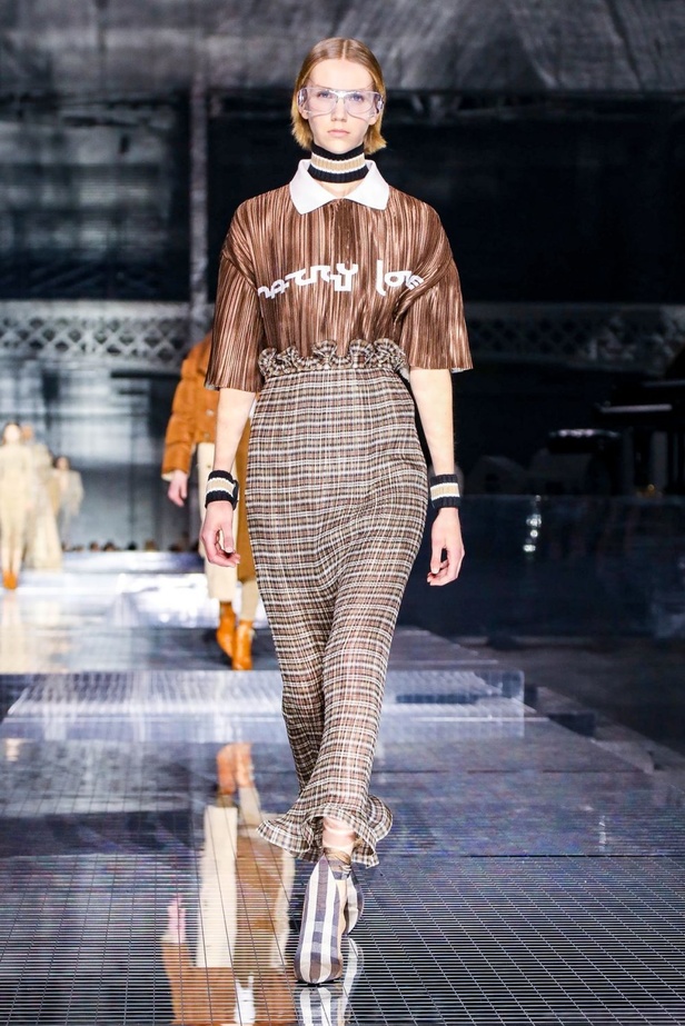مجموعة بربري لخريف وشتاء 2020-2021 من اسبوع الموضة في لندن