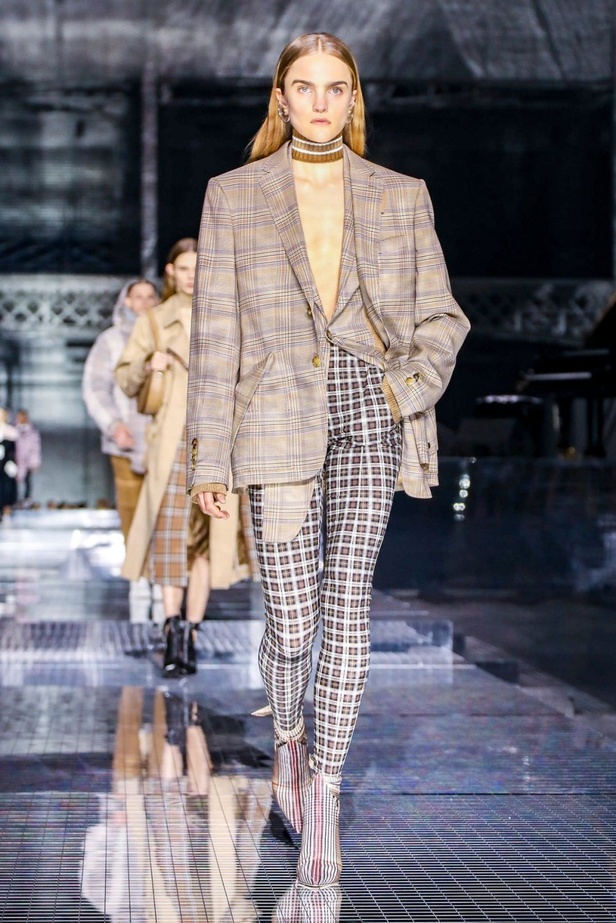 مجموعة بربري لخريف وشتاء 2020-2021 من اسبوع الموضة في لندن