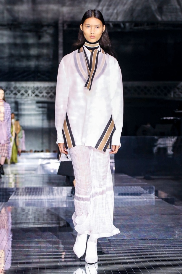 مجموعة بربري لخريف وشتاء 2020-2021 من اسبوع الموضة في لندن