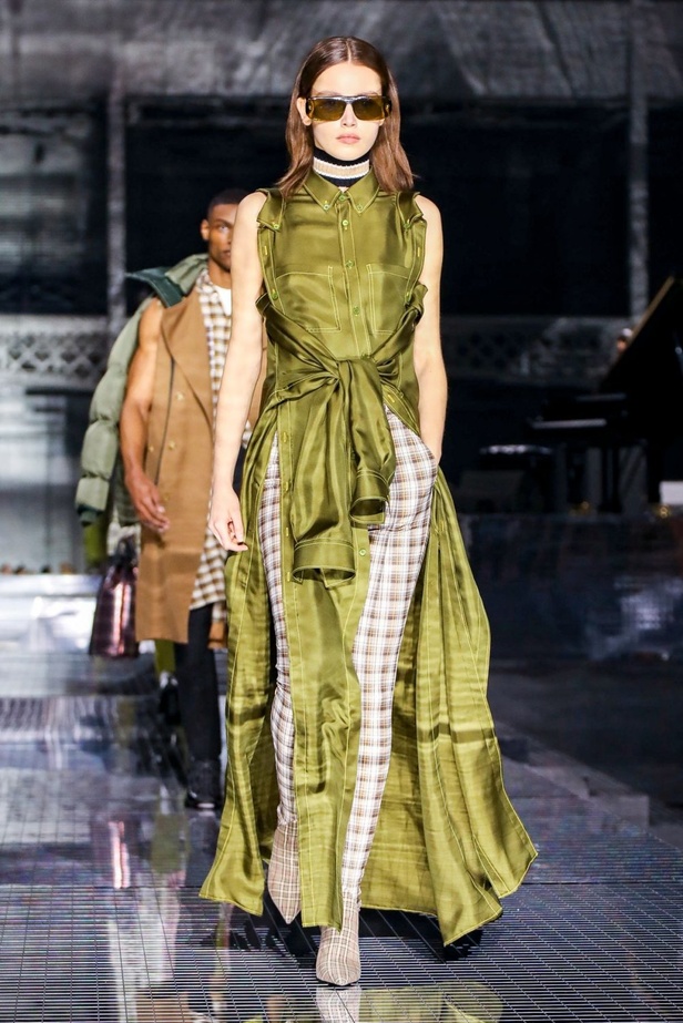 مجموعة بربري لخريف وشتاء 2020-2021 من اسبوع الموضة في لندن