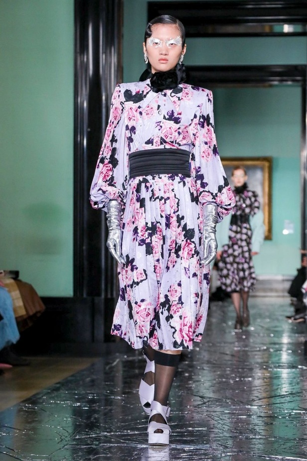 مجموعة erdem للالبسة الجاهزة من اسبوع الموضة في لندن  2020 