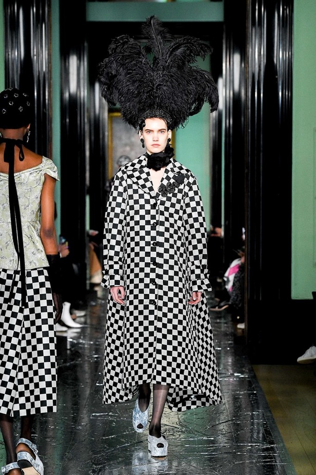 مجموعة erdem للالبسة الجاهزة من اسبوع الموضة في لندن  2020 