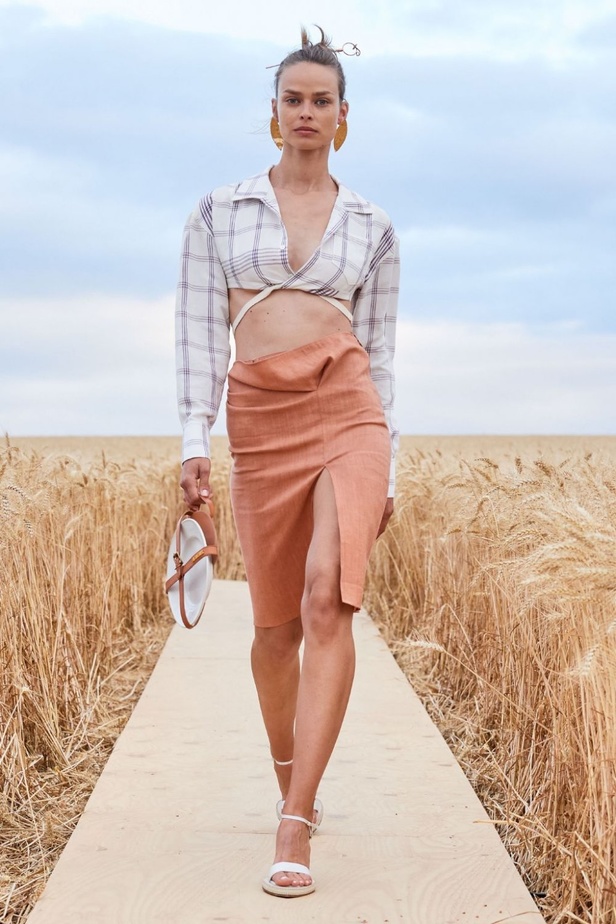 صور عرض ازياء  Jacquemus مجموعة ربيع وصيف 2021