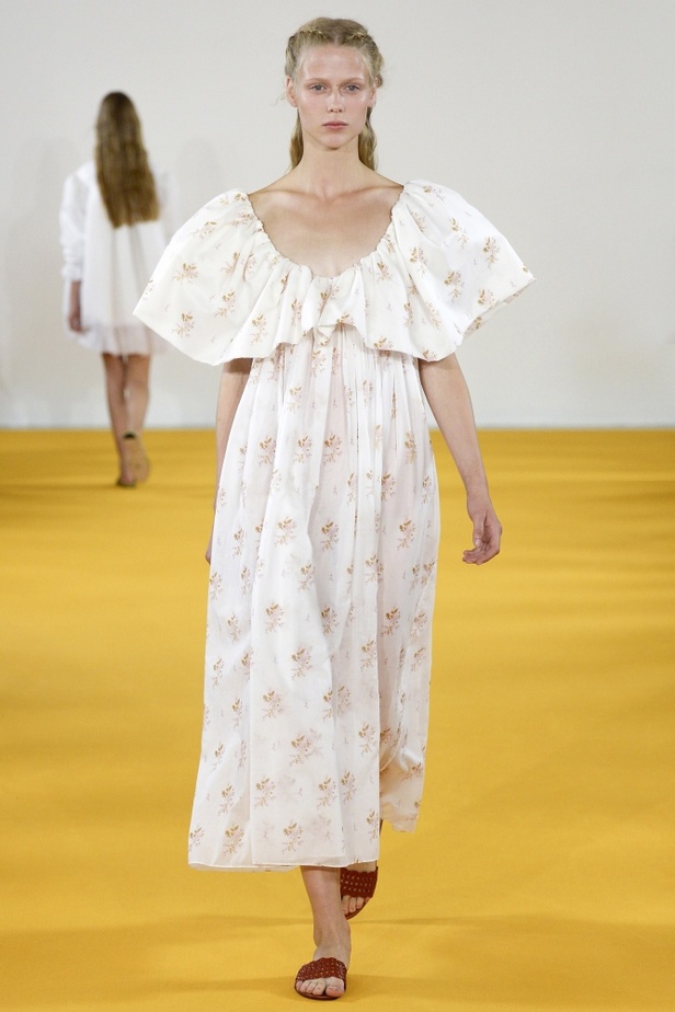 مجموعة Emilia Wickstead لربيع وصيف 2017