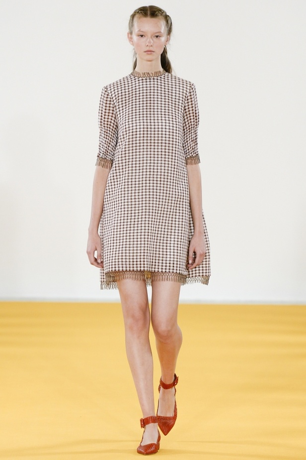 مجموعة Emilia Wickstead لربيع وصيف 2017