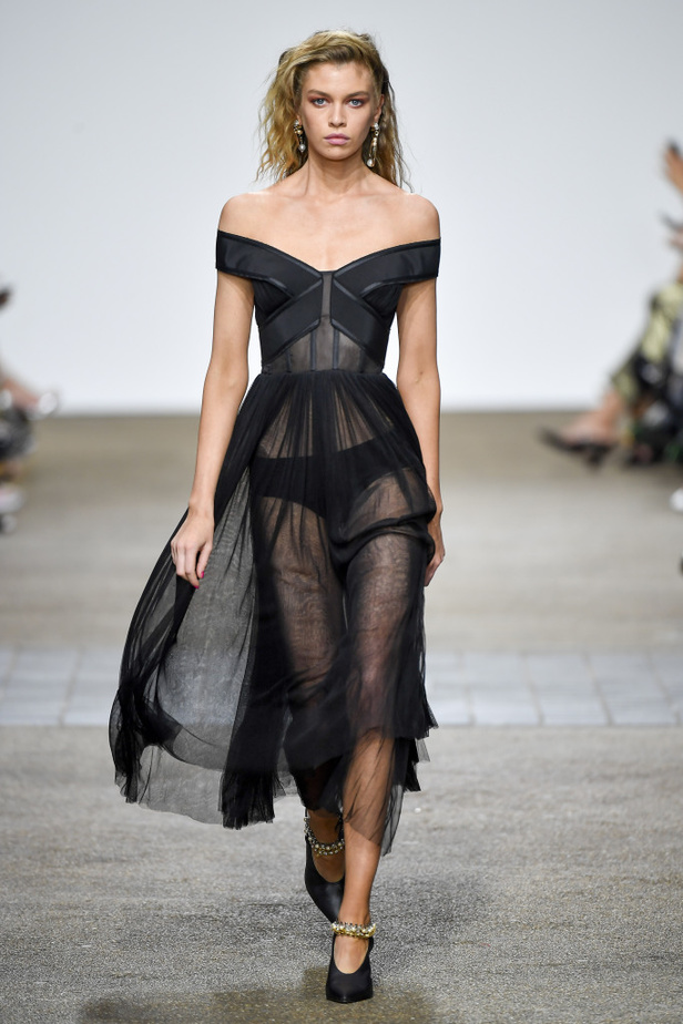 مجموعة TopShop Unique لربيع وصيف ٢٠١٧!