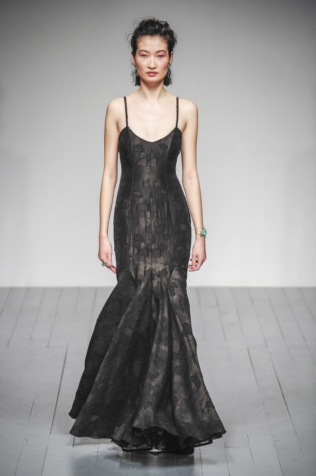 لوحة من الالوان الصيفية في مجموعة Paul Costelloe لربيع وصيف 2019