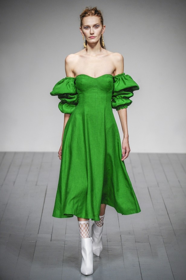 لوحة من الالوان الصيفية في مجموعة Paul Costelloe لربيع وصيف 2019