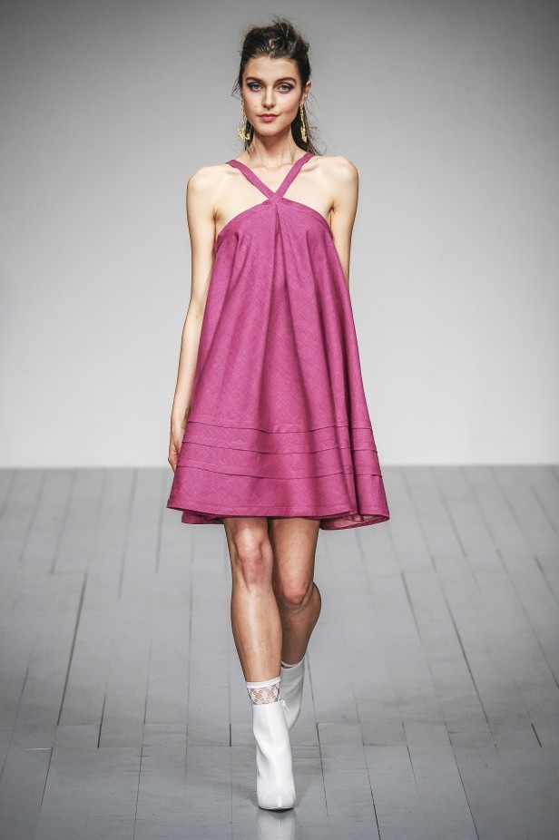 لوحة من الالوان الصيفية في مجموعة Paul Costelloe لربيع وصيف 2019