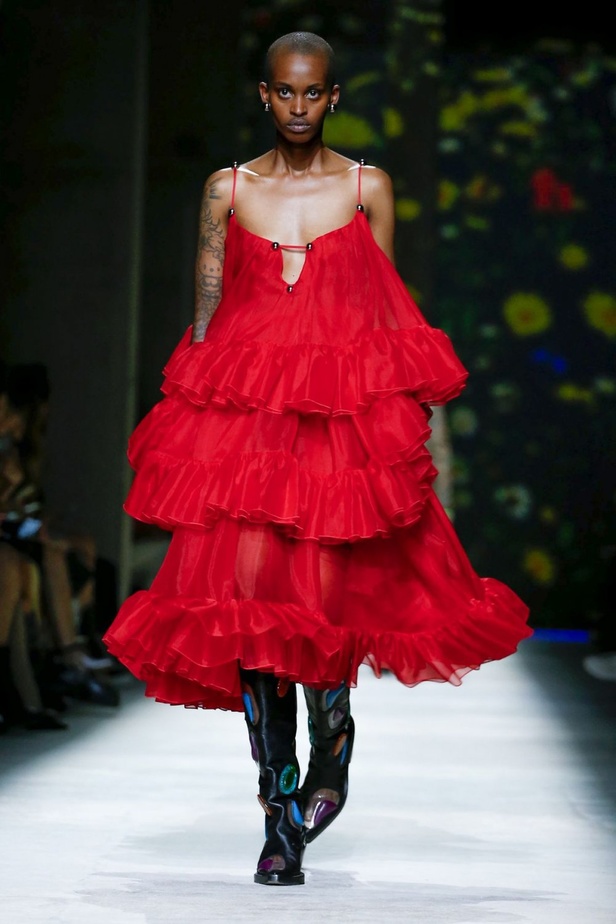 اسبوع الموضة في لندن 2019 أزياء CHRISTOPHER KANE الفاخرة لربيع وصيف 2020