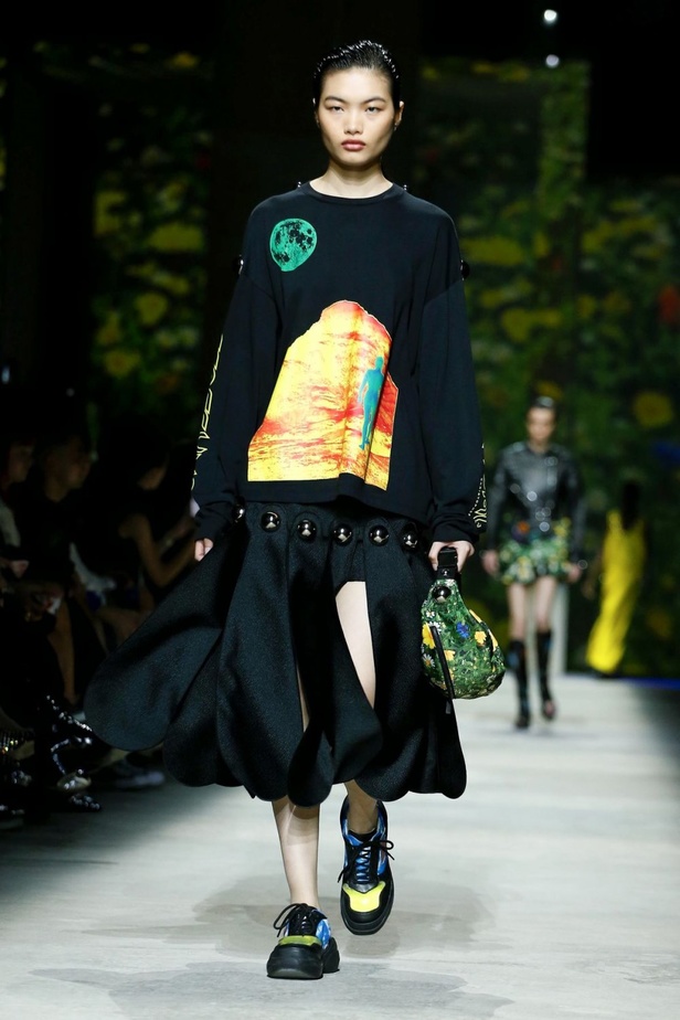 اسبوع الموضة في لندن 2019 أزياء CHRISTOPHER KANE الفاخرة لربيع وصيف 2020