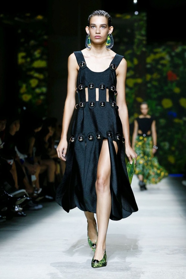 اسبوع الموضة في لندن 2019 أزياء CHRISTOPHER KANE الفاخرة لربيع وصيف 2020