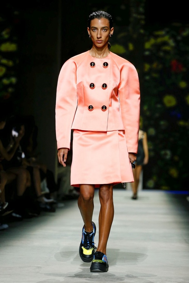 اسبوع الموضة في لندن 2019 أزياء CHRISTOPHER KANE الفاخرة لربيع وصيف 2020