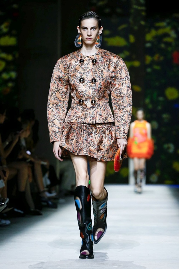 اسبوع الموضة في لندن 2019 أزياء CHRISTOPHER KANE الفاخرة لربيع وصيف 2020