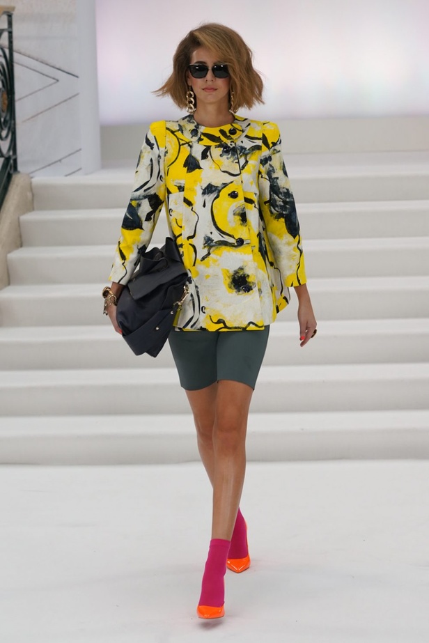 اسبوع الموضة في لندن 2019  أزياء PAUL COSTELLO الجاهزة لربيع وصيف 2020