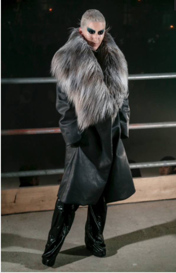 عرض أزياء المصمم Gareth Pugh لخريف وشتاء 2017