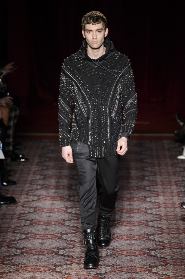 مجموعة جوليان ماكدونالد للألبسة الجاهزة لخريف و شتاء 2017