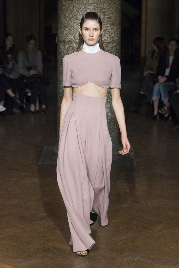 مجموعة EMILIA WICKSTEAD لموسم خريف وشتاء 2017