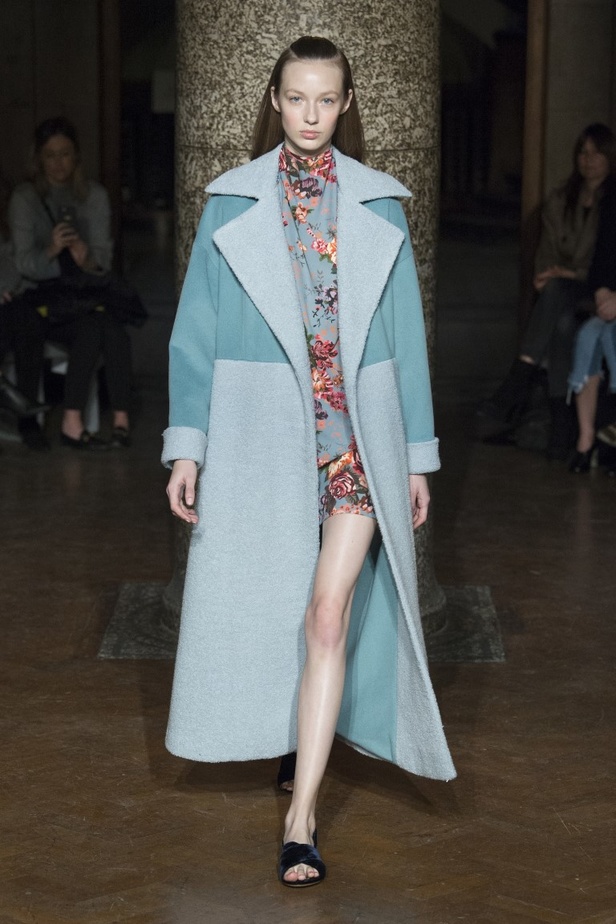 مجموعة EMILIA WICKSTEAD لموسم خريف وشتاء 2017