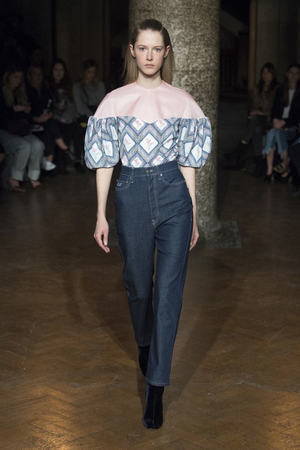 مجموعة EMILIA WICKSTEAD لموسم خريف وشتاء 2017