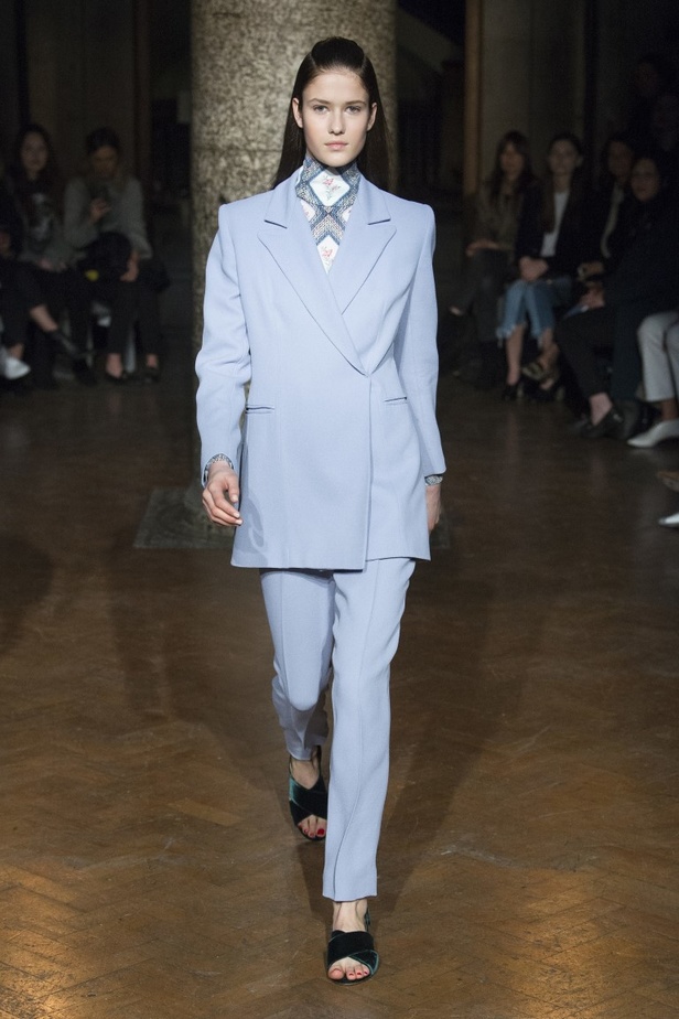 مجموعة EMILIA WICKSTEAD لموسم خريف وشتاء 2017