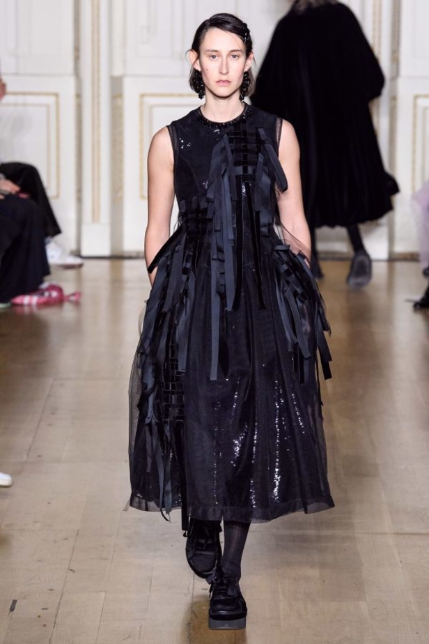 مجموعة  Simone Rocha لخريف 2019