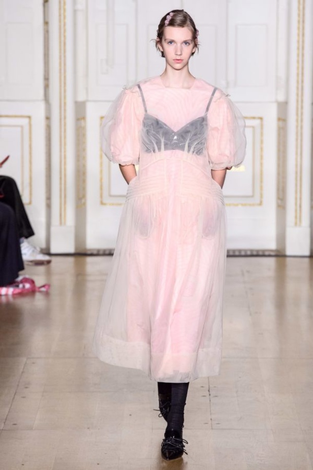 مجموعة  Simone Rocha لخريف 2019