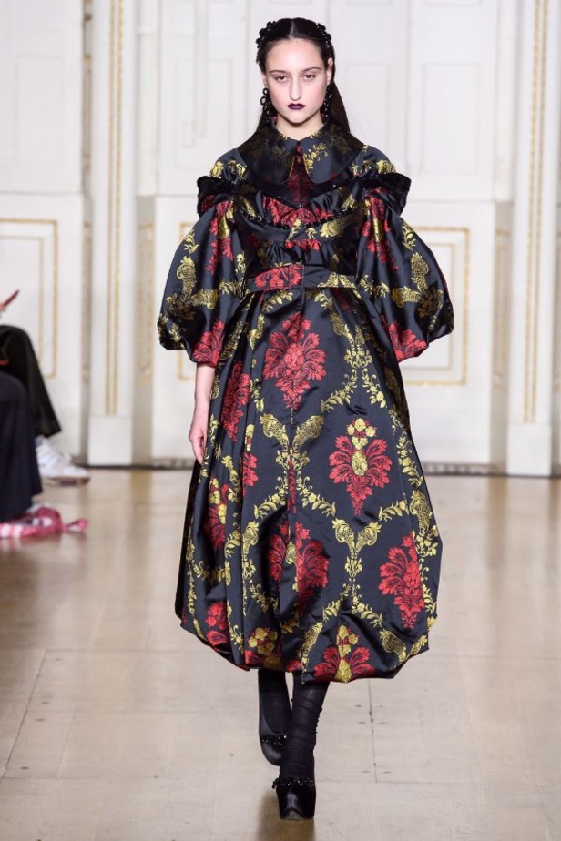 مجموعة  Simone Rocha لخريف 2019