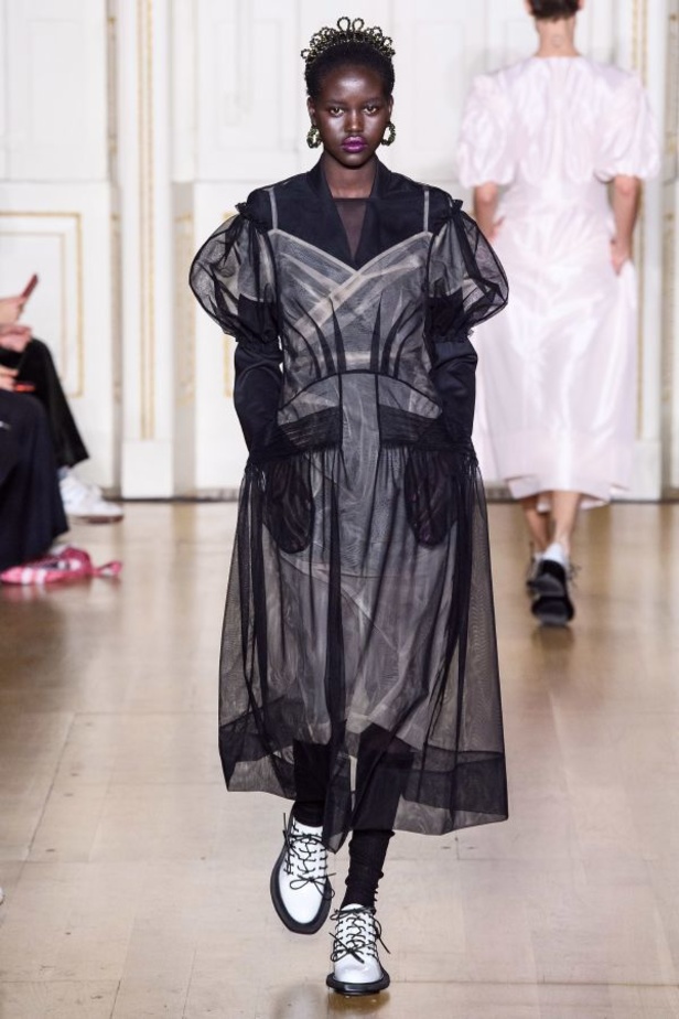 مجموعة  Simone Rocha لخريف 2019