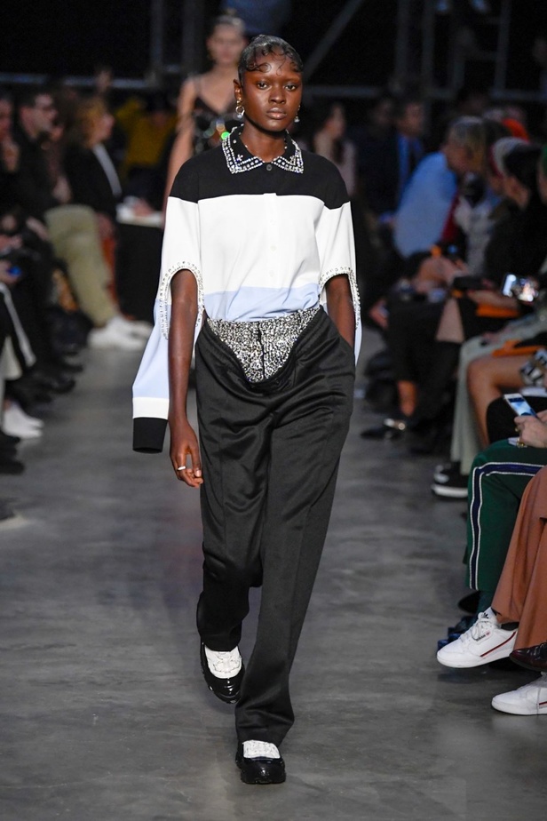 مجموعة Burberry  للألبسة الجاهزة لخريف و شتاء 2019