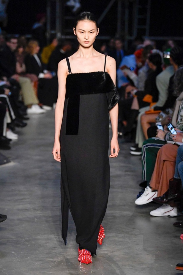 مجموعة Burberry  للألبسة الجاهزة لخريف و شتاء 2019