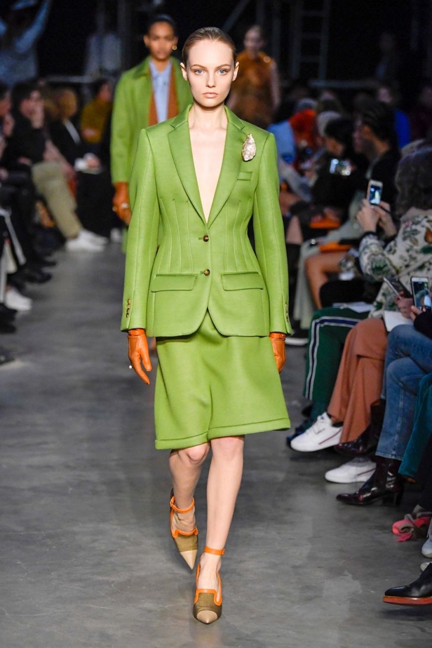 مجموعة Burberry  للألبسة الجاهزة لخريف و شتاء 2019