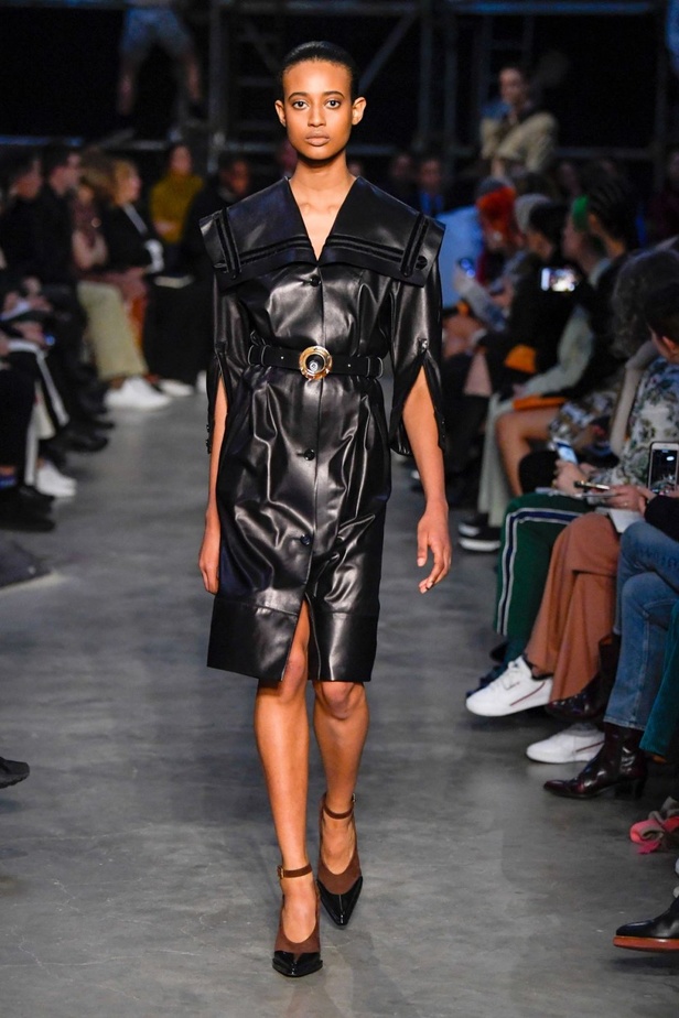 مجموعة Burberry  للألبسة الجاهزة لخريف و شتاء 2019