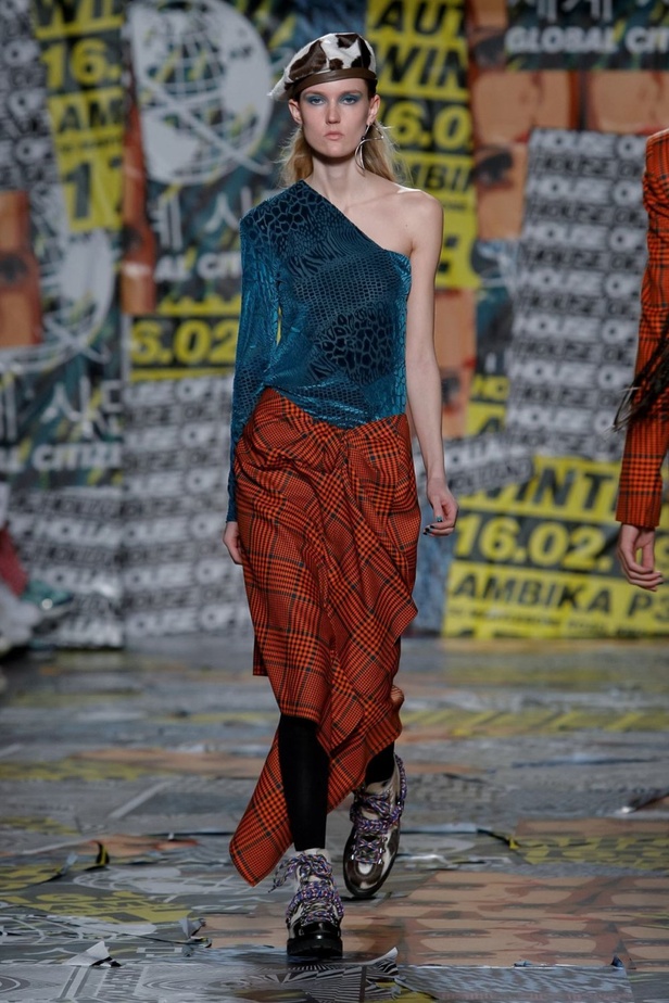 عرض أزياء هاوس أوف هولاند لخريف وشتاء 2019‏