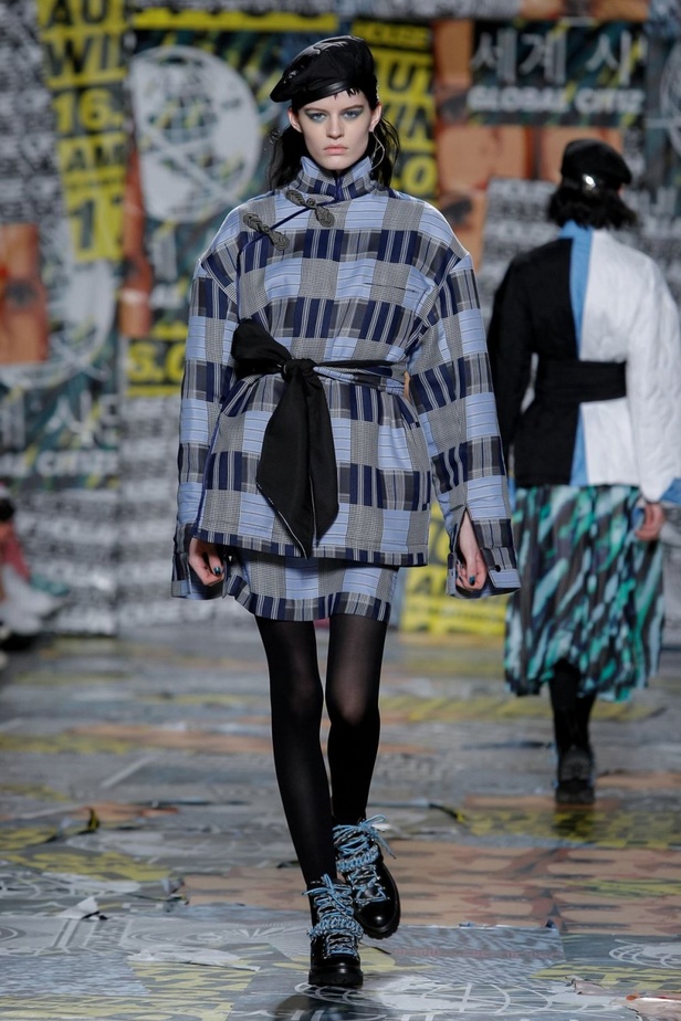 عرض أزياء هاوس أوف هولاند لخريف وشتاء 2019‏