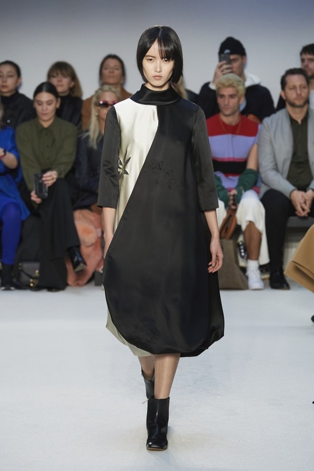 مجموعة JW Anderson للالبسة الجاهزة من اسبوع الموضة في لندن 2020