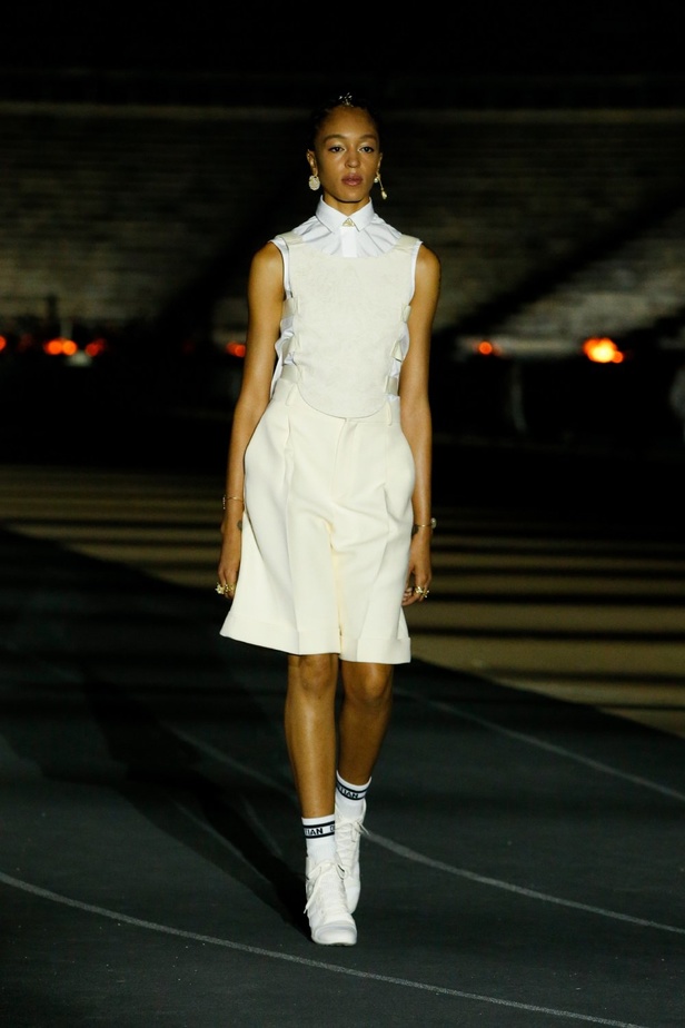صور حصرية لـ"هي" من عرض أزياء مجموعة ديور كروز Dior Cruise 2022