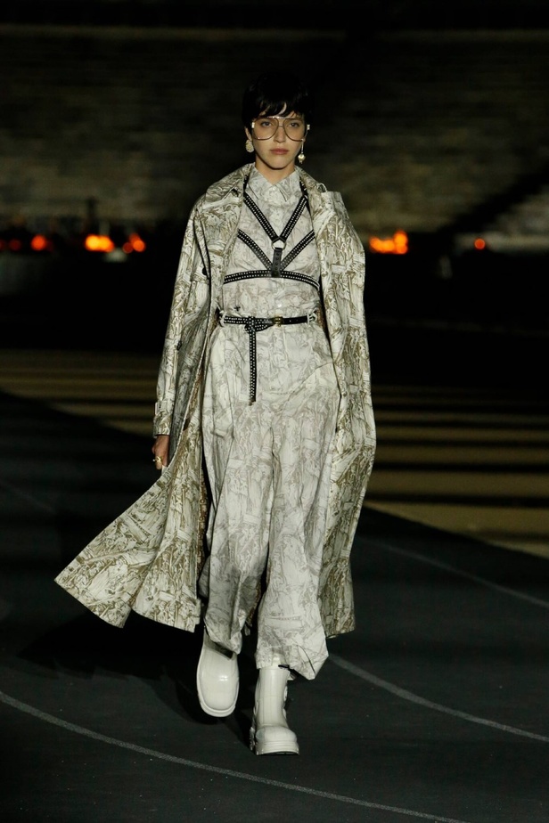 صور حصرية لـ"هي" من عرض أزياء مجموعة ديور كروز Dior Cruise 2022