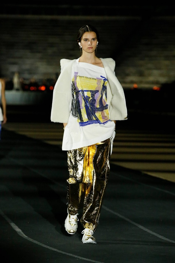 صور حصرية لـ"هي" من عرض أزياء مجموعة ديور كروز Dior Cruise 2022