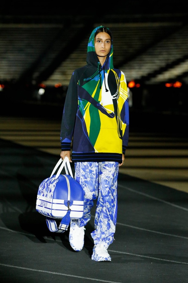 صور حصرية لـ"هي" من عرض أزياء مجموعة ديور كروز Dior Cruise 2022