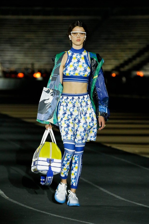 صور حصرية لـ"هي" من عرض أزياء مجموعة ديور كروز Dior Cruise 2022