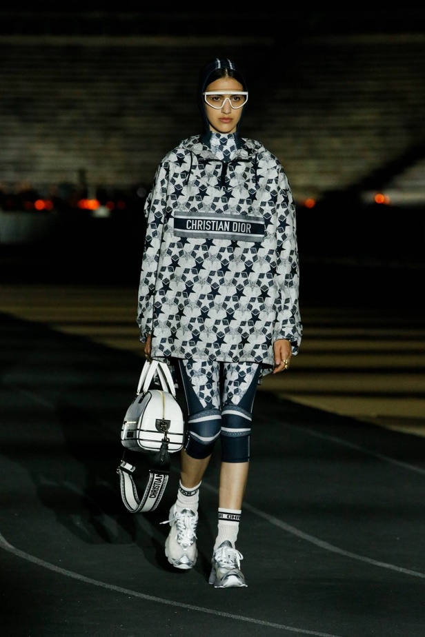 صور حصرية لـ"هي" من عرض أزياء مجموعة ديور كروز Dior Cruise 2022