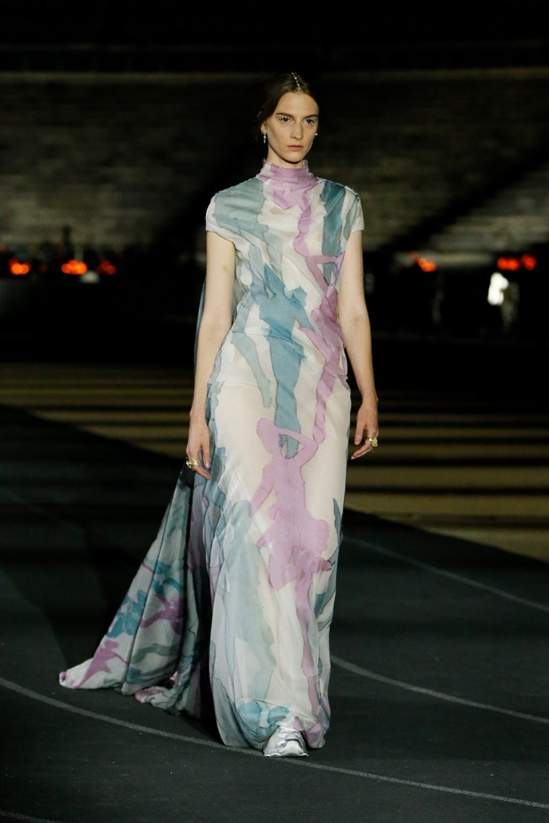 صور حصرية لـ"هي" من عرض أزياء مجموعة ديور كروز Dior Cruise 2022