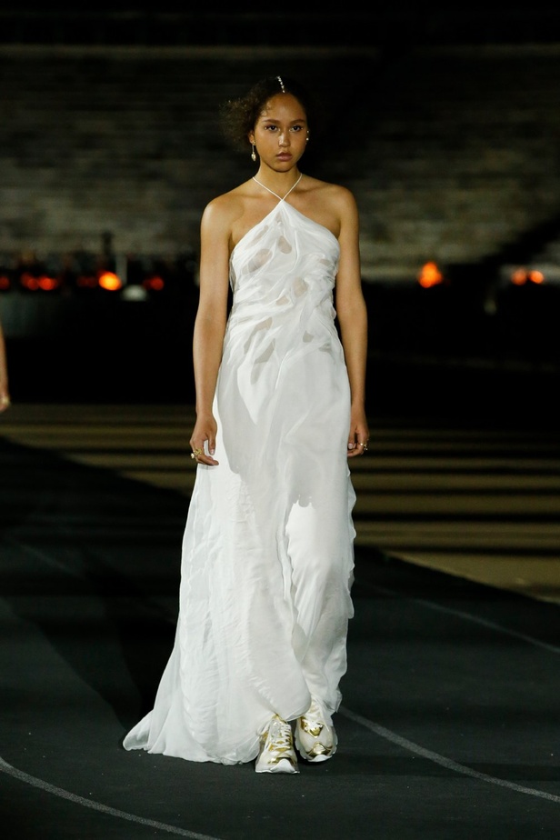 صور حصرية لـ"هي" من عرض أزياء مجموعة ديور كروز Dior Cruise 2022