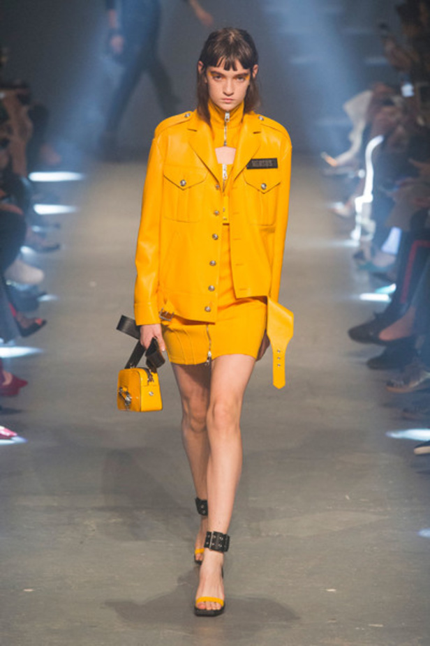 مجموعة فرسوس فيرساتشي لموسم ربيع وصيف 2017