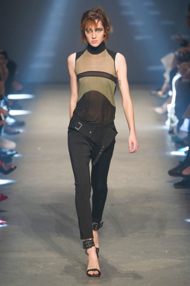 مجموعة فرسوس فيرساتشي لموسم ربيع وصيف 2017